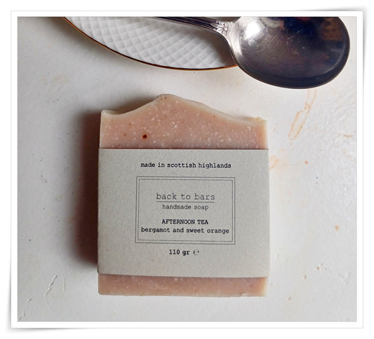 AFTERNOON TEA with rosehip powder, bergamot, sweet orange and litsea cubeba essential oils