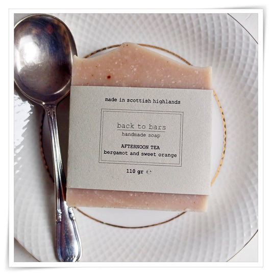 AFTERNOON TEA with rosehip powder, bergamot, sweet orange and litsea cubeba essential oils