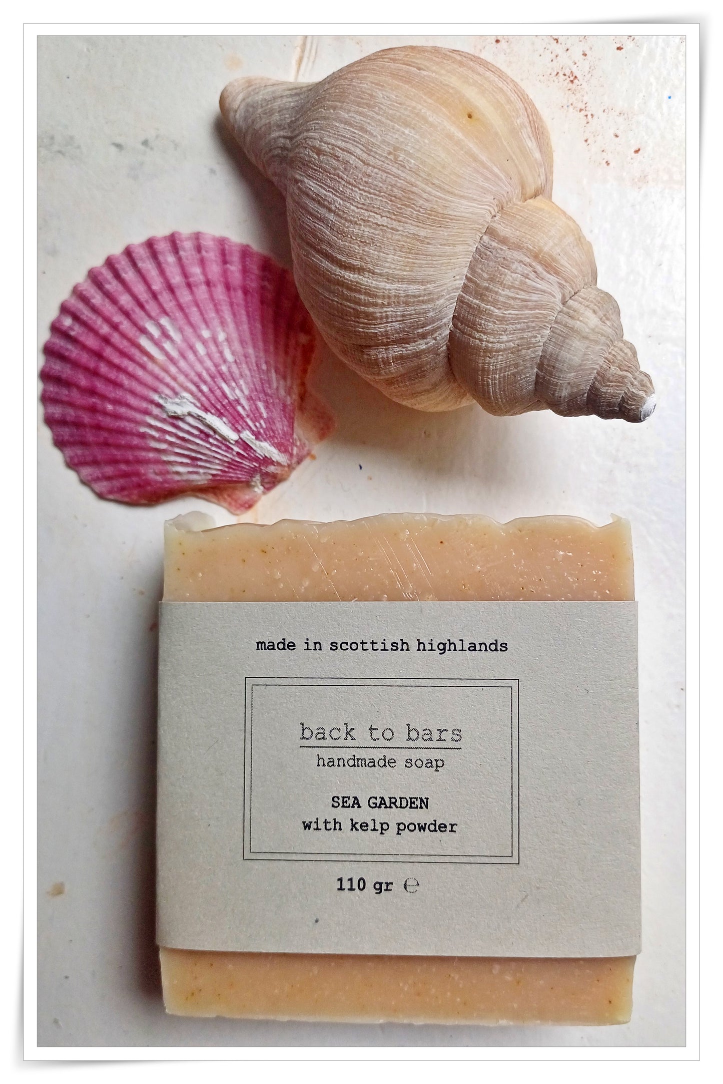 SEA GARDEN handmade soap with kelp powder, cedarwood, patchouli, bergamot, lemongrass essential oils